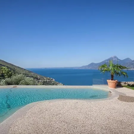 Divina - Prima Con Piscina E Vista *