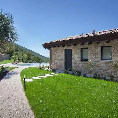 Divina - Prima Con Piscina E Vista Apartment Castelletto Di Brenzone
